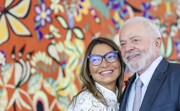 Janja e Lula da Silva: mulher do presidente perde espaço com a nova chefia na Secom, mas gabinete do marido tenta amenizar impacto com manobras pontuais