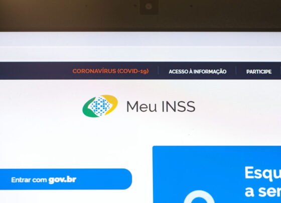 Aposentados do INSS podem receber o 13º antes do prazo