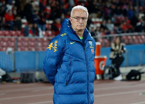 Dorival Jr pinta de 'olheiro' em jogo do Santos e Neymar pelo Paulistão