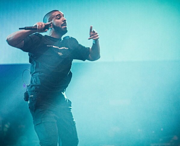 Drake perde no Super Bowl, entenda