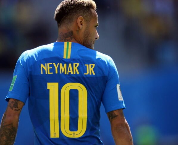 Neymar e CBF definem data de retorno do atacante a Seleção Brasileira