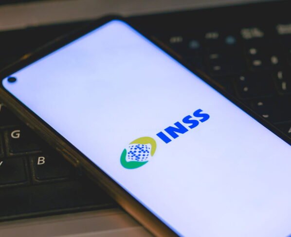 INSS começa a pagar bônus para acelerar análises de benefícios