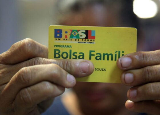 Cartão do Bolsa Família bloqueado e benefício suspenso pegam famílias de surpresa