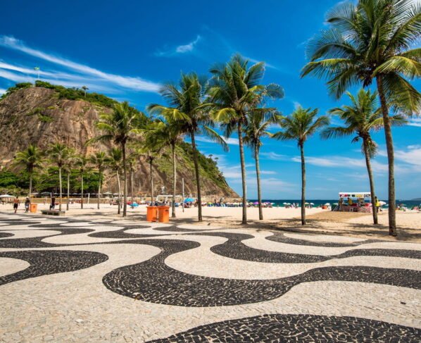 O comparativo mais esperado entre as praias mais icônicas do mundo