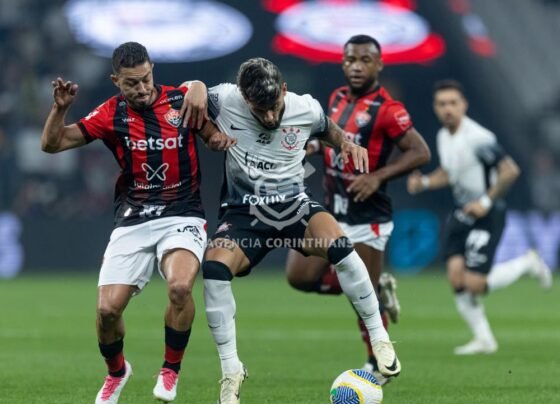 Vitória e Corinthians jogam em busca de se afastar do Z4 do Brasileirão