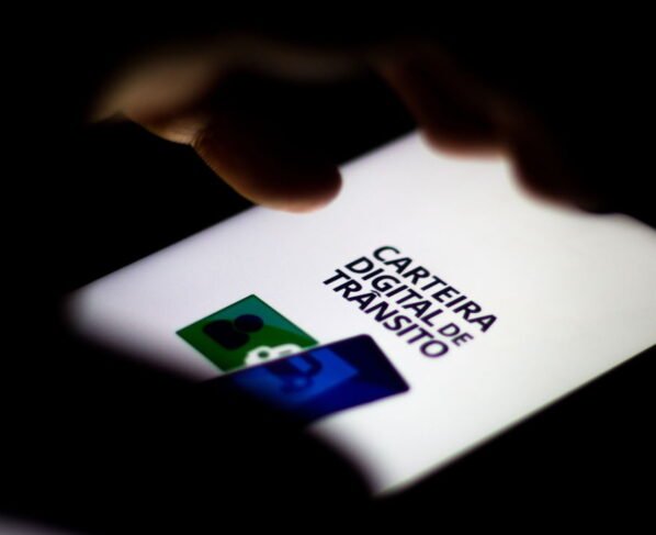 O que acontece se você estiver somente com a CNH digital durante uma blitz?