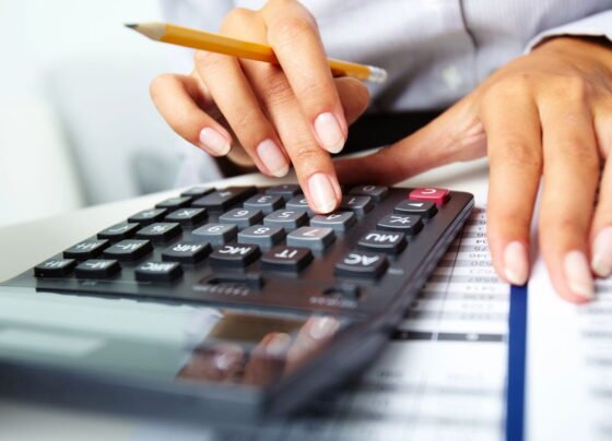 Quanto custa financiar uma casa no Brasil hoje, com escritura e taxas de cartório inclusas?