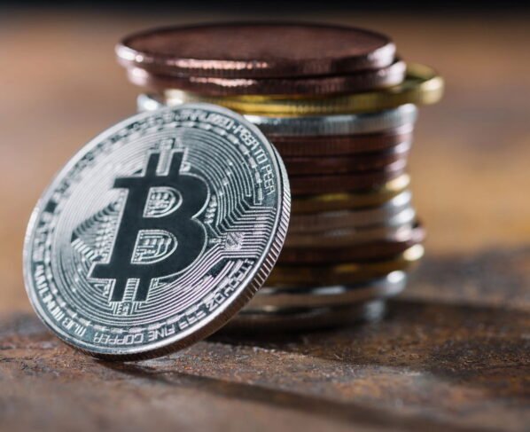 Ele reativa sua conta de 1.000 bitcoins pela primeira vez em 12 anos